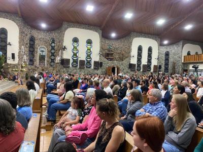 Dom Amilton celebra o 5º dia da Novena de Nossa Senhora Aparecida em Laranjeiras do Sul